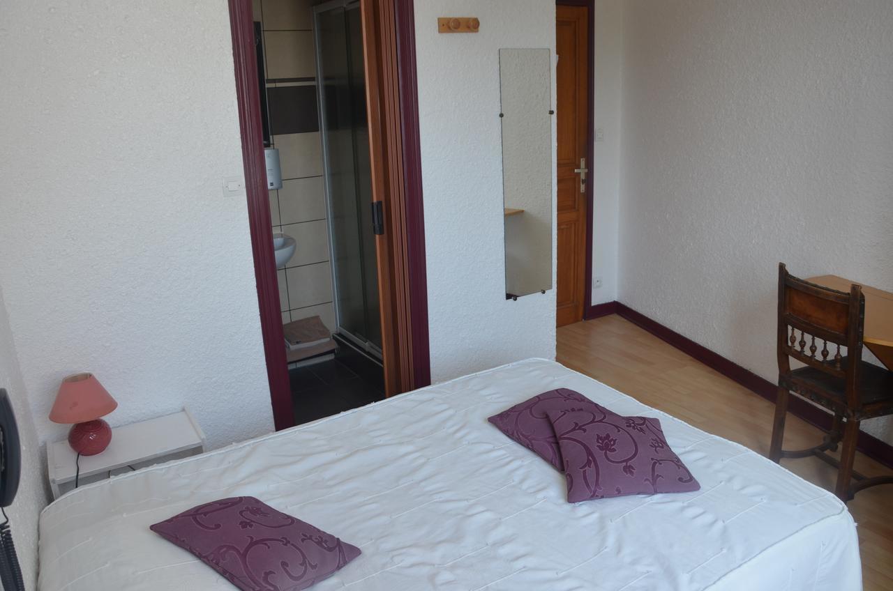 Hotel Le Week-End Plouider Esterno foto