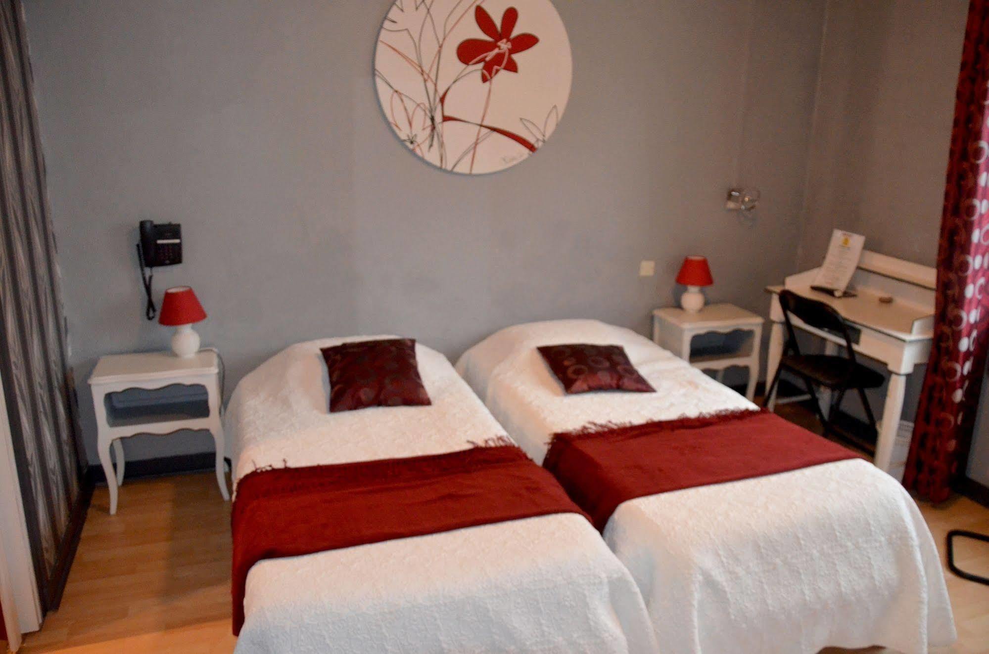 Hotel Le Week-End Plouider Esterno foto